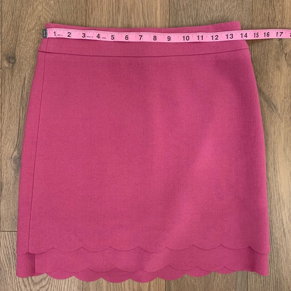 LOFT Pencil skirt with double scalloped hem - Picture 5 of 8